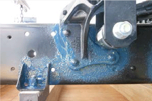 錆の発生源である隙間を最初に埋める